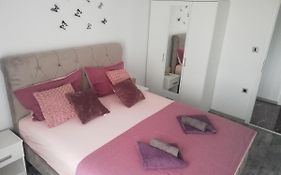 Modern Apartment Ana